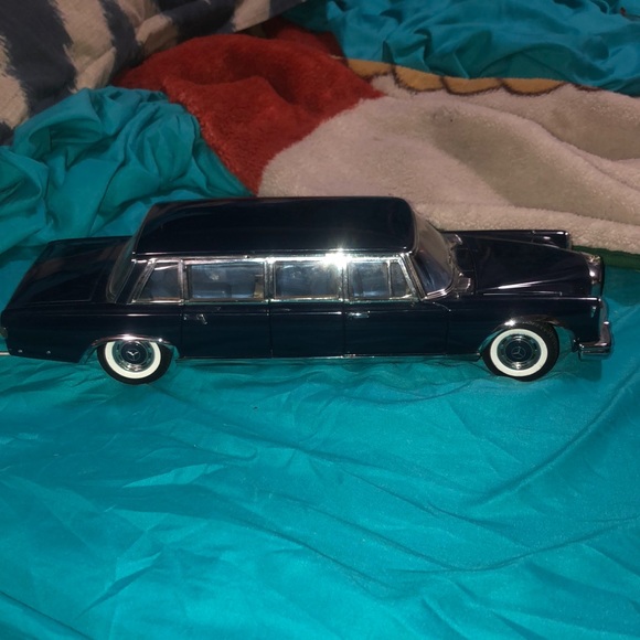 Sun Star Toys 18 Sun Star 1966 Mercedesbenz 60 Diecast Poshmark